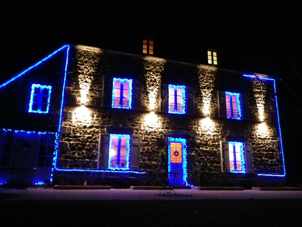 Maison D'Hotes La Nichee Rochefort-Montagne ภายนอก รูปภาพ